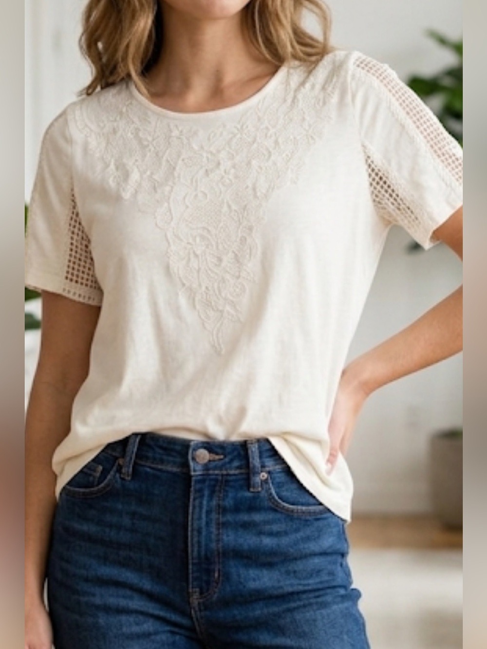 Soft Surroundings White Embroidered Short Sleeve Top Floral M